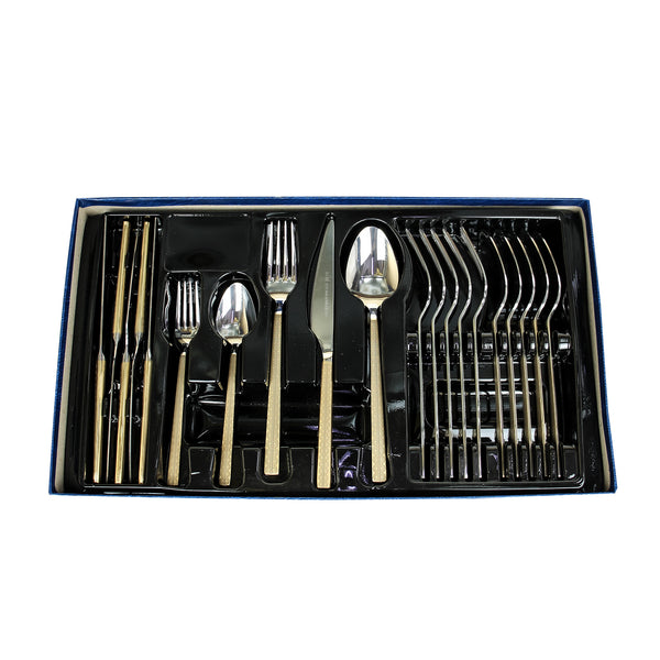 A set of 30 fine gold spoons