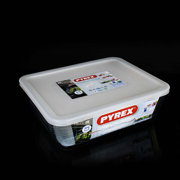 Pyrex Cook &amp; Freeze oven tray with lid, size 27*22*9, 4 litres