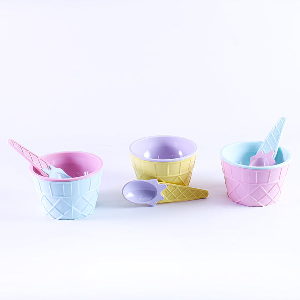 A set of 3 ice cream cups and 3 plastic spoons